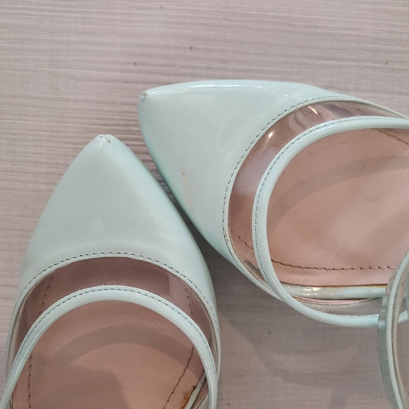 BCBG High Heel Pumps, *limited qtys made* - Picture 5 of 8